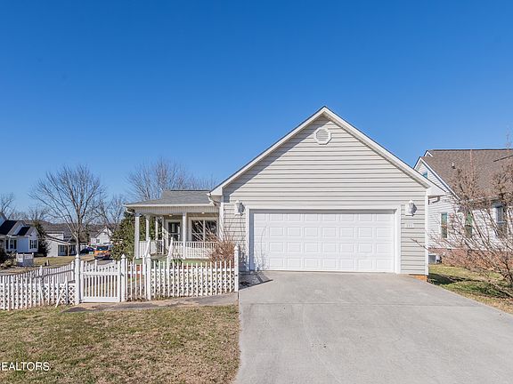 5th image of 101 Jasmine Dr