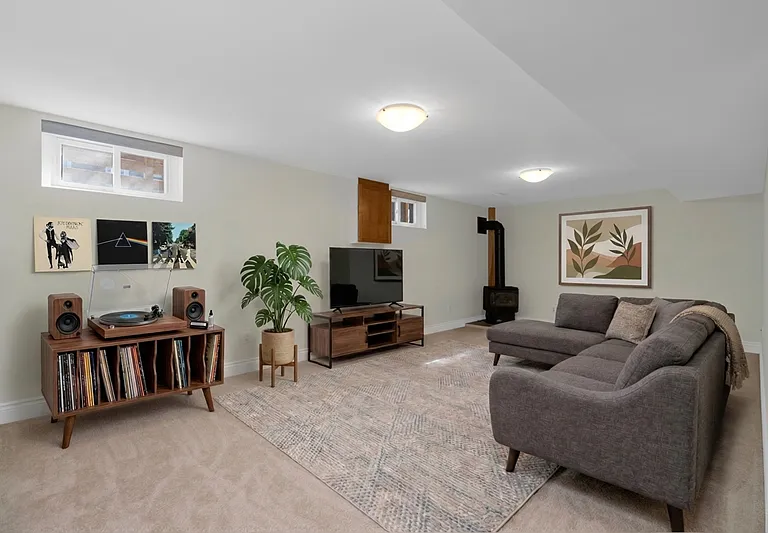 10 Duckworth St — Photo 13