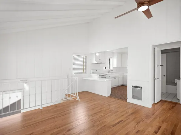 117 1/2 Grand Canal, Newport Beach, CA 92662