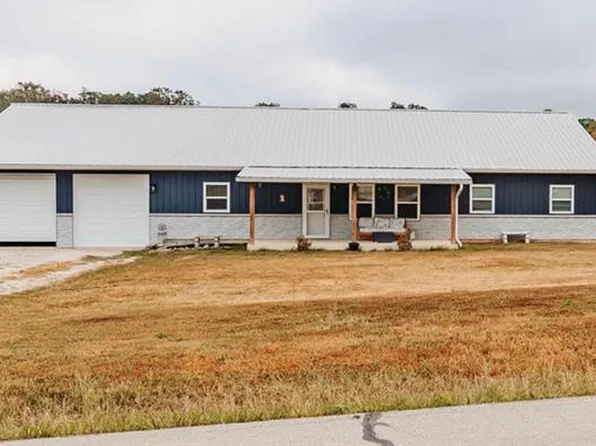 22950 Pin Oak Dr, Lebanon, MO 65536