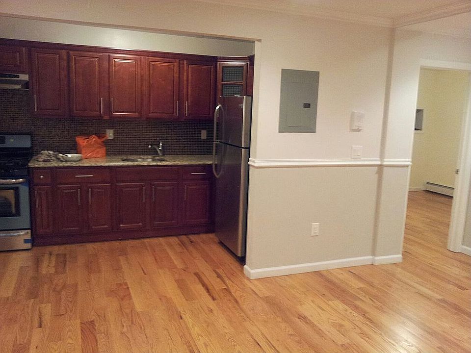 1st image of 146 Highland Blvd #1