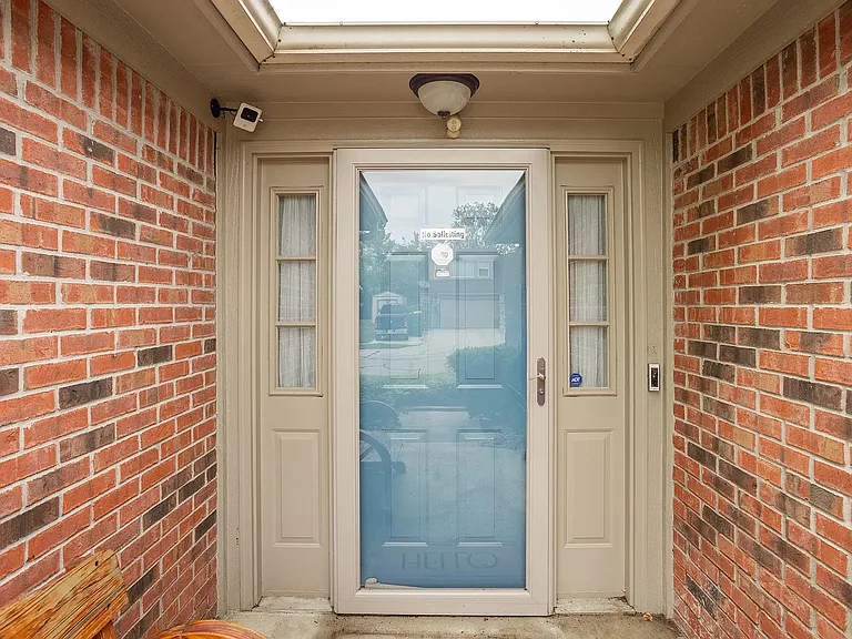 1911 Maple Park Dr — Photo 1
