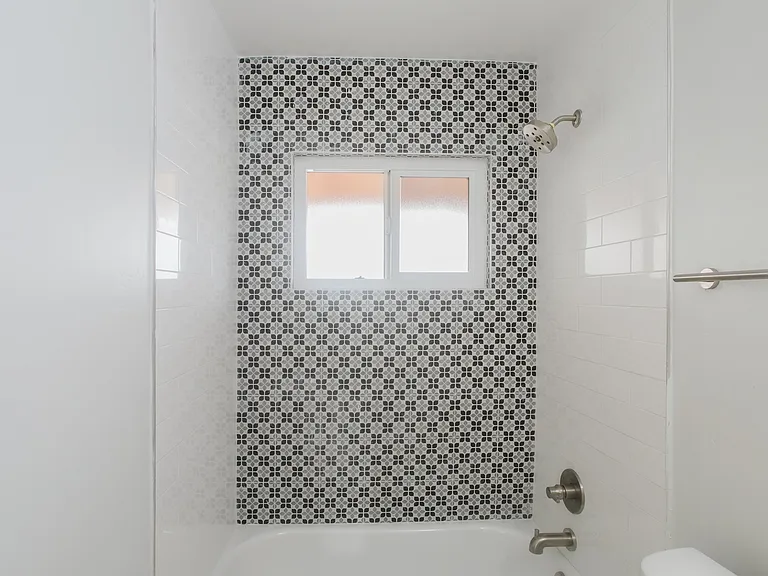 4205 Noyes St #9 — Photo 9