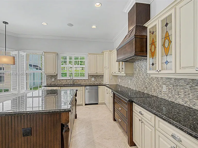 5000 SW 73rd Ter — Photo 17