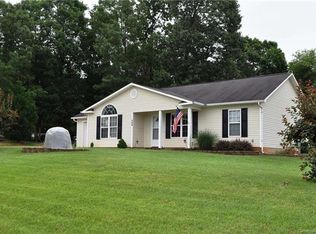 124 E Panther Creek Rd, Troutman, NC 28166