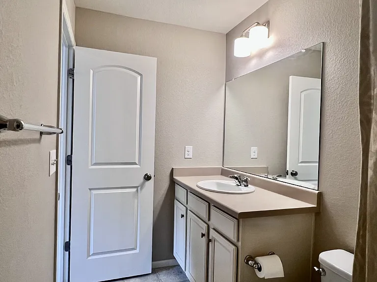 21783 E Radcliff Cir — Photo 15