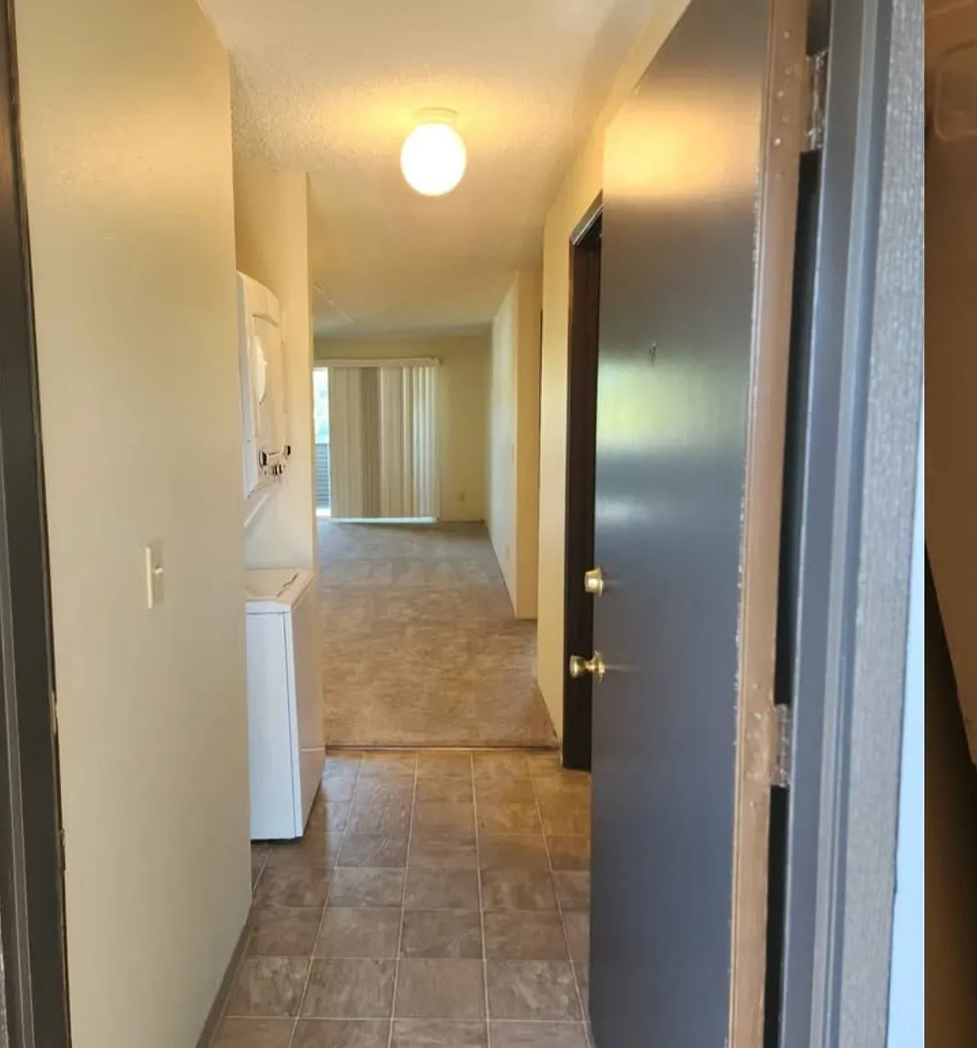 Marine Terrace Apartments — Photo 3