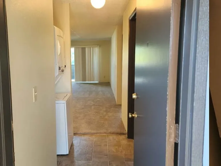 Marine Terrace Apartments — Photo 3