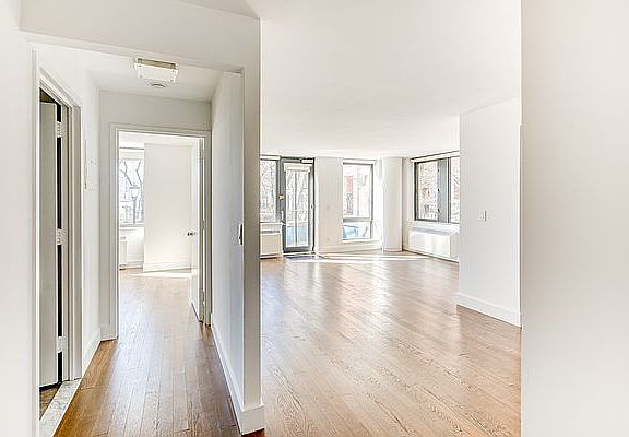 4th image of 70 Battery Pl APT 105