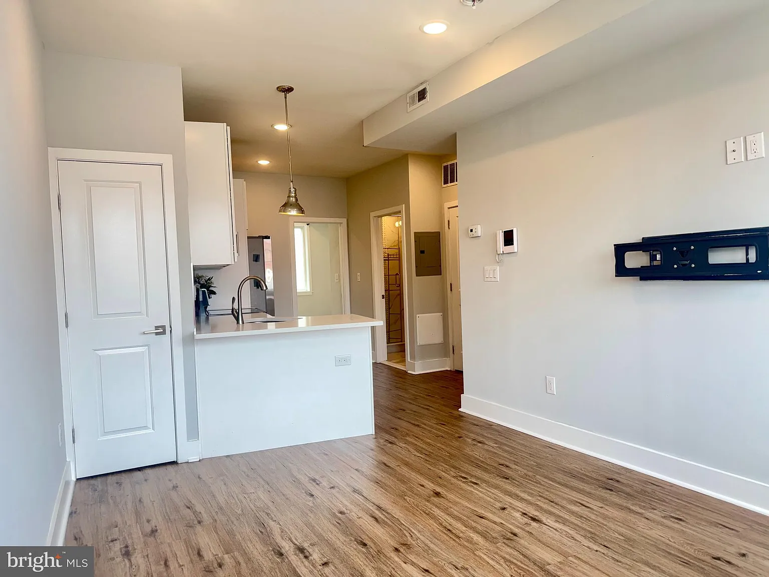 1 bed, 700 sqft, $1,525 — Photo 4