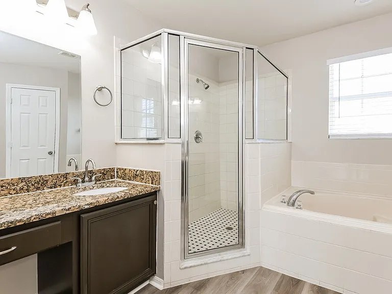 225 Beckenham Dr — Photo 12