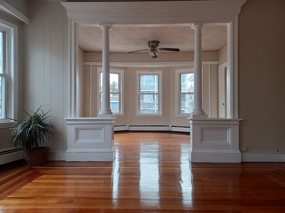 1st image of 22 Chestnut St #2