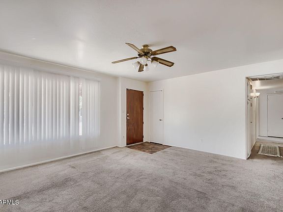 4th image of 116 E MANHATTON Drive