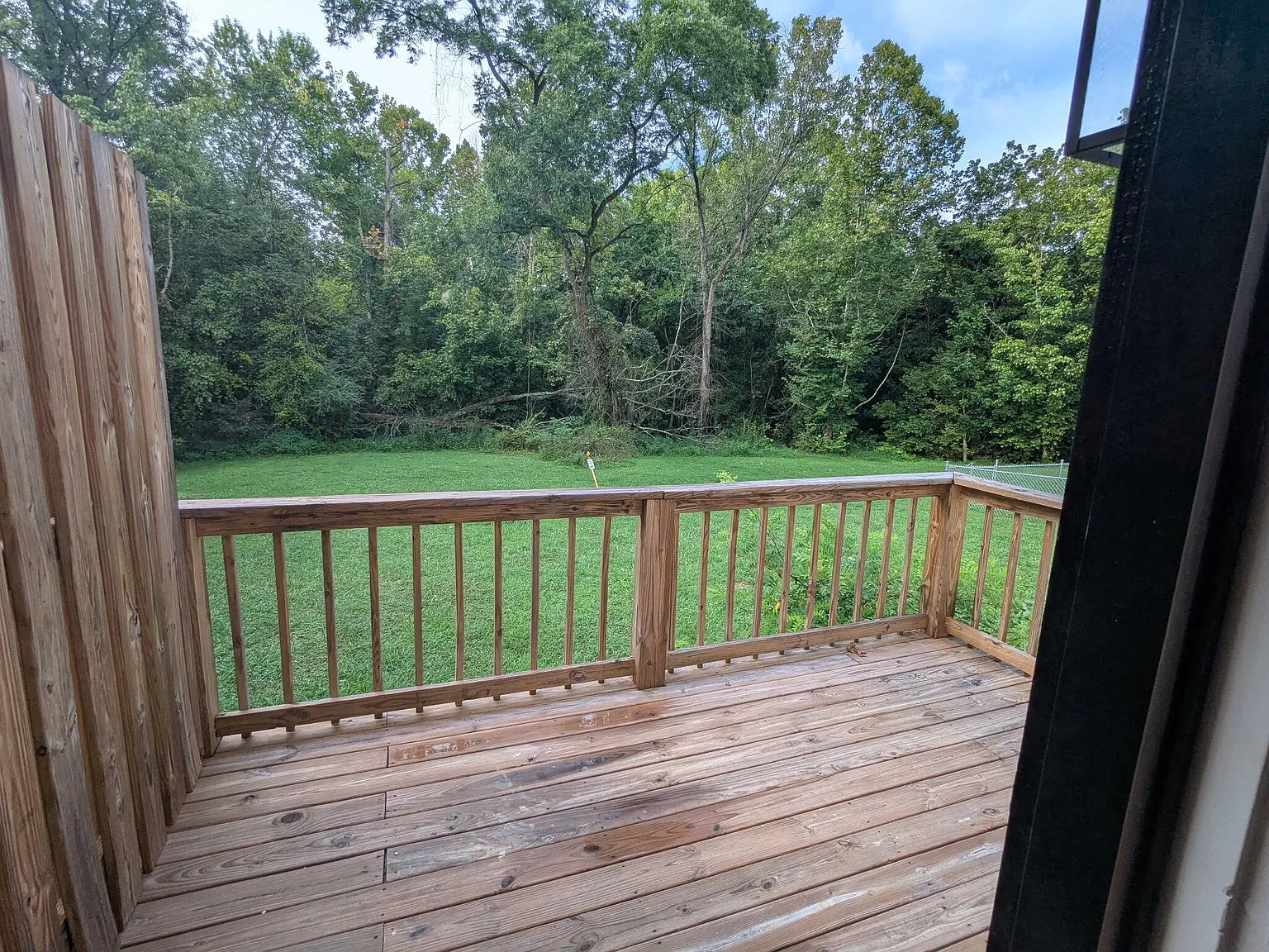 2 bed, 1.5 bath, 1049 sqft, $1,200 — Photo 3