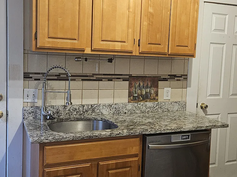 376 Medford St #1 — Photo 4