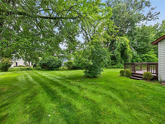 3rd image of 1009 Staci Ln