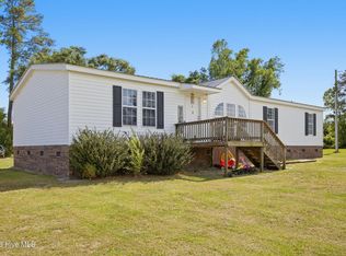 233 Baysden Pond Rd, Chinquapin, NC 28521