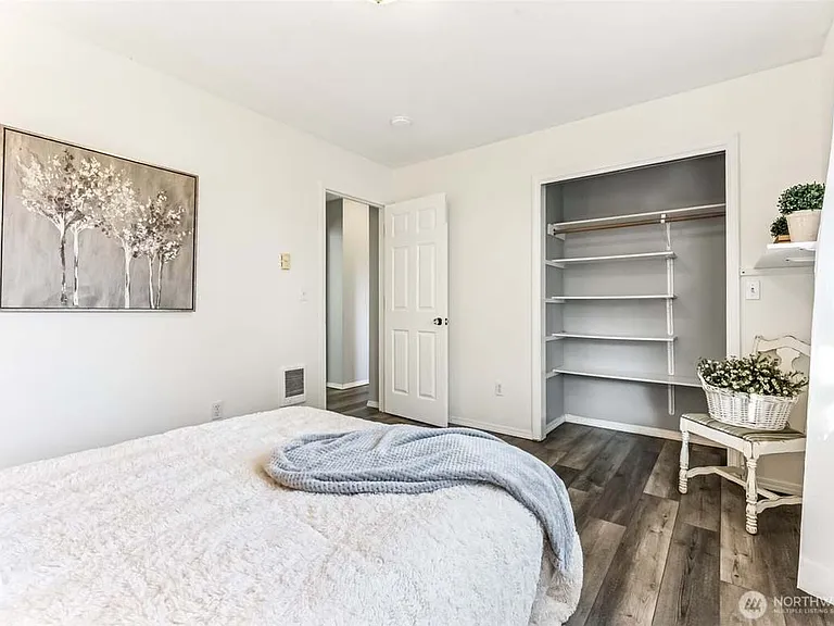 81 NE Santa Maria Ln — Photo 10