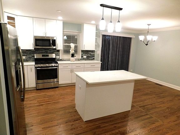 4th image of 15281 W Pinewood Ln