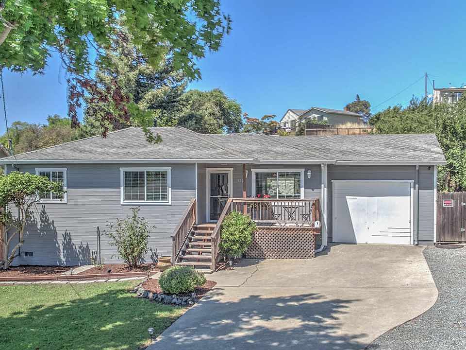 1st image of 835 Idlewood Cir