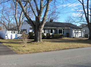 123 Kings Rd, Coxsackie, NY 12051