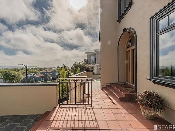 3rd image of 168 Dorantes Ave