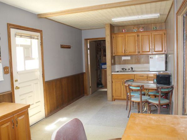 205 S 1st St, Bangs, TX 76823