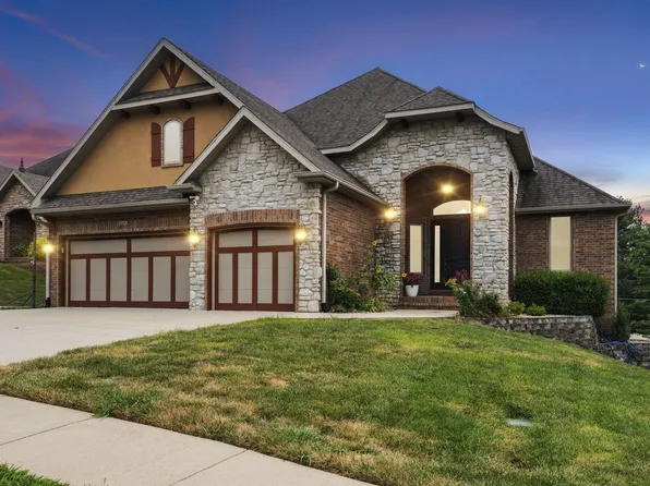 2956 S Ranch Drive, Springfield, MO 65809