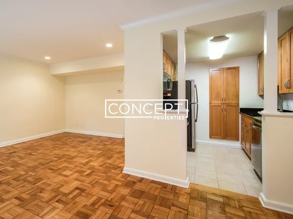 152 Sherman Rd, Chestnut Hill, MA