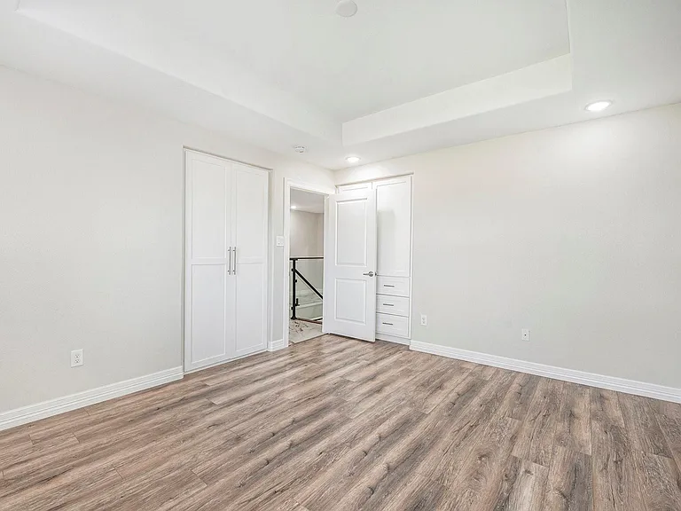 7711 Antoine Dr — Photo 16