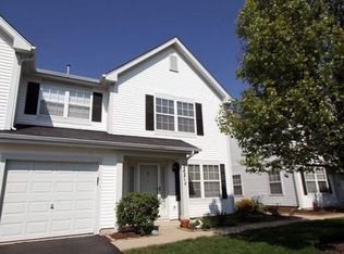 2421 Dickens Dr, Aurora, IL 60503