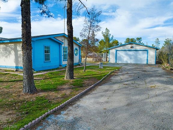 4th image of 3230 E Kellogg Rd