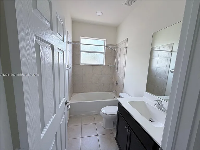 268 SE 31st Ave — Photo 26