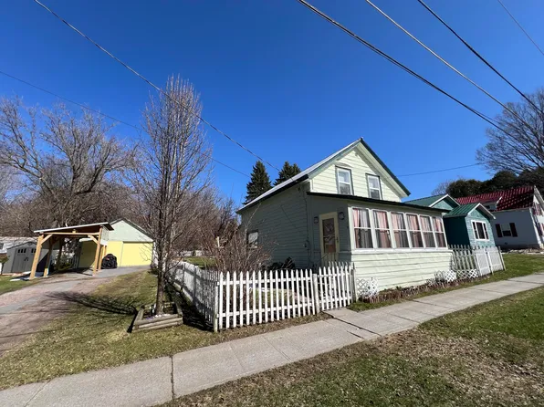 19 Belle Ave, Chateaugay, NY 12920