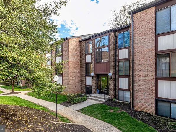 9812 Kingsbridge Dr APT 2, Fairfax, VA 22031