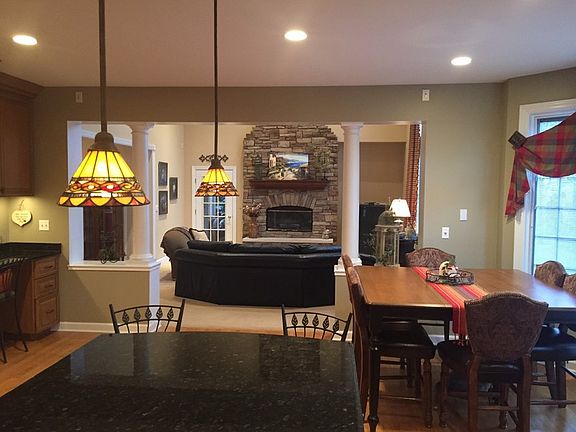 5th image of 926 W Kelsey Ct