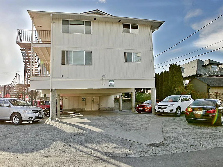 3829 Colby Ave #10 — Photo 12