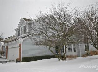 1904 Waverly Cir, St Charles, IL 60174