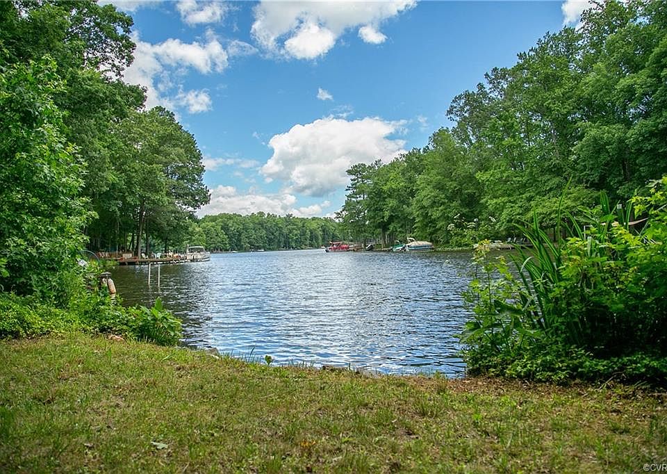 1st image of 246 Lake Caroline Dr
