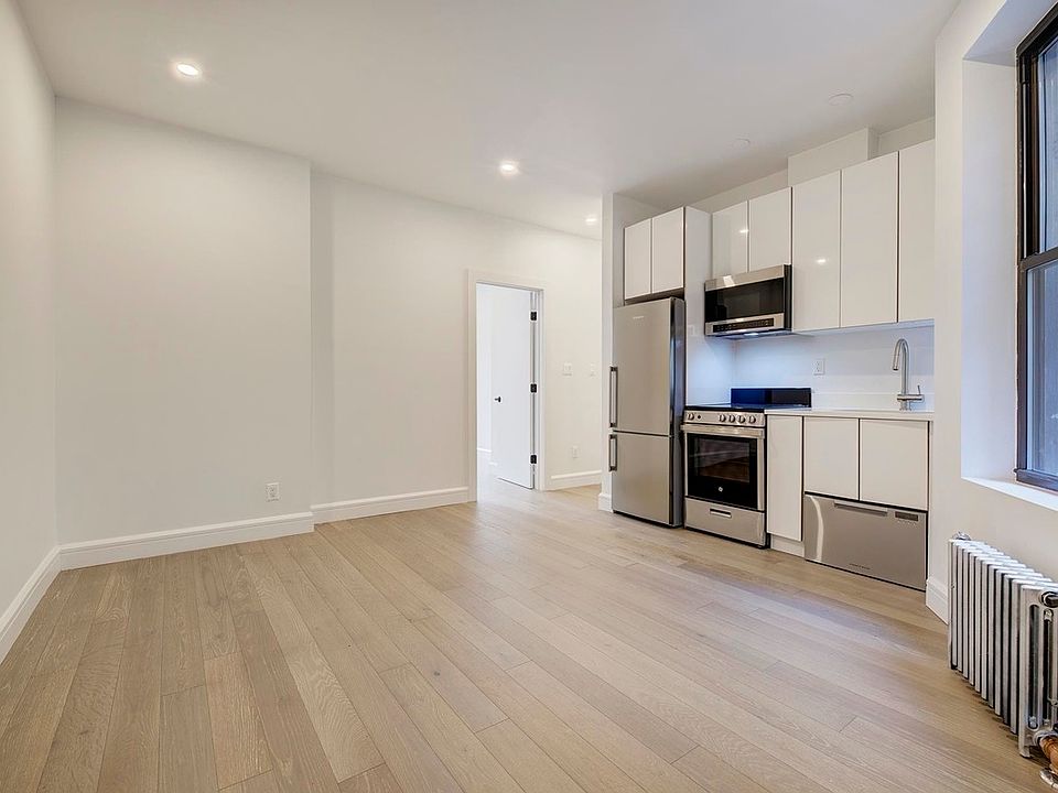 1st image of 138 Ludlow St Unit 14