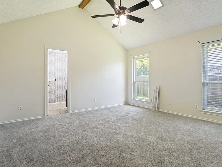 307 Aspenway Dr — Photo 8