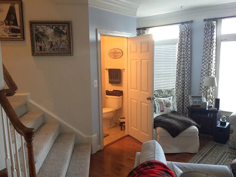 816 W Glebe Rd — Photo 9