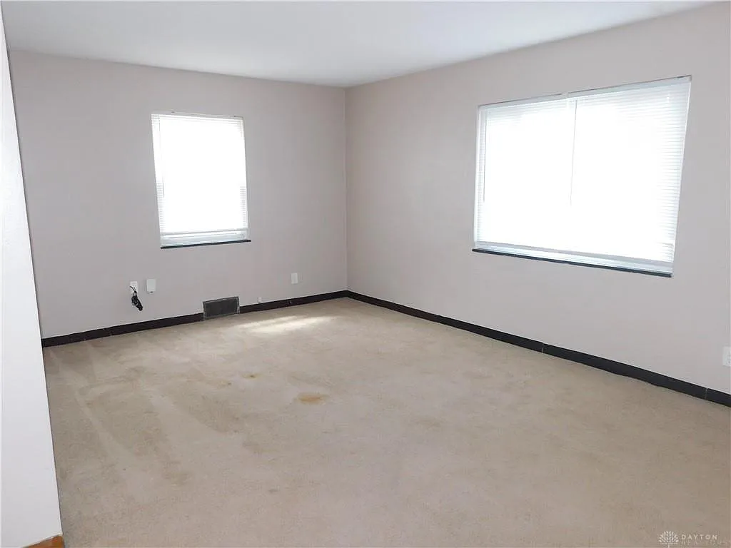 2 bed, 1.0 bath, 890 sqft, $800 — Photo 4