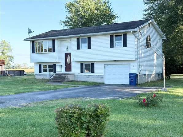 10 Peterman Rd, Seneca Falls, NY 13148