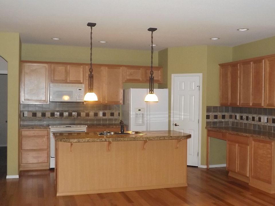 1st image of 18117 17th Avenue Ct E