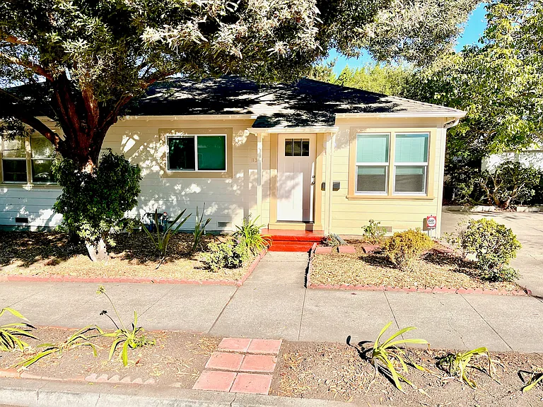 1301 Poe St #1303 — Photo 13