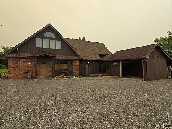 2nd image of 5790 Royalton Center Rd