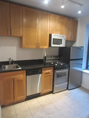 Rented by City Connections Realty | media 20