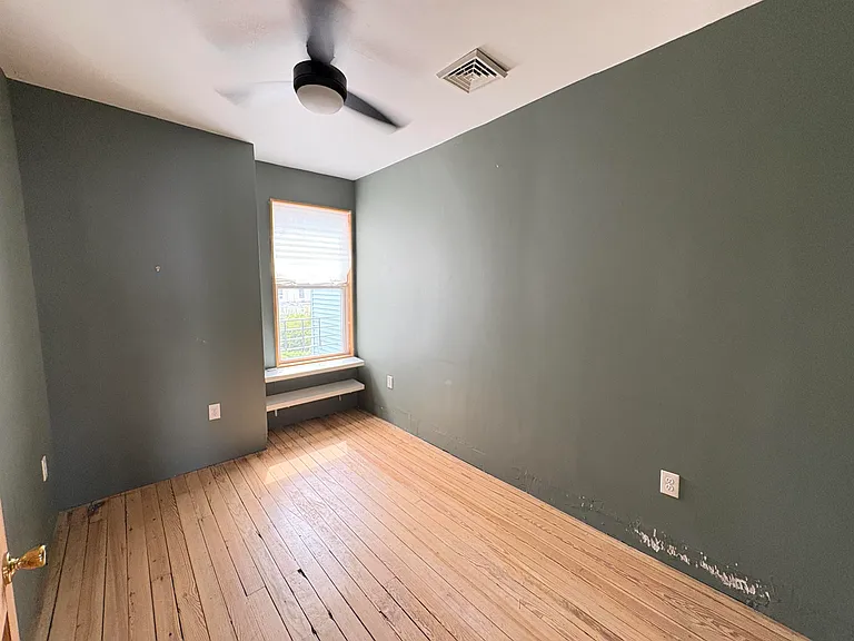 75A Lexington Ave — Photo 7