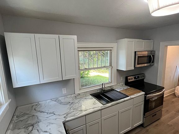3rd image of 3323 S Washington Ave
